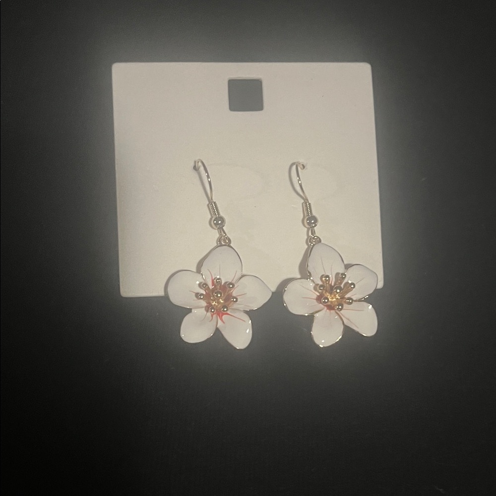 Elegant Floral White Earrings